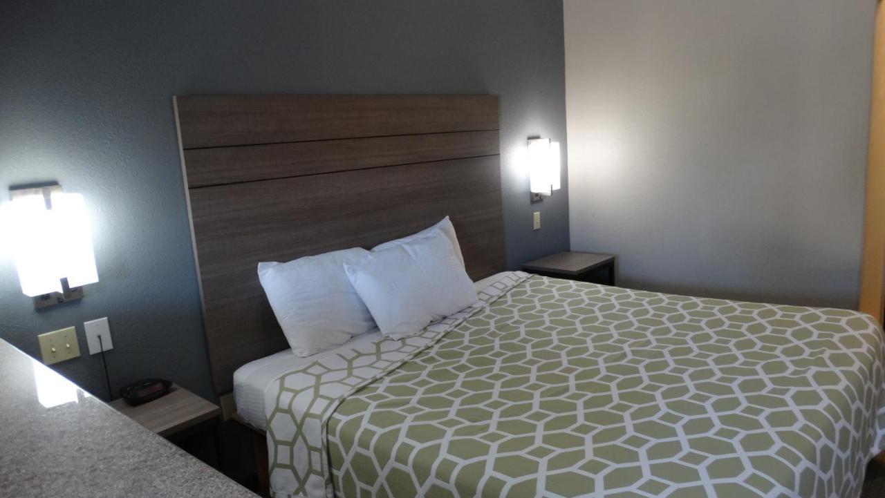 Regency Inn And Suites ฮัมเบิล ภายนอก รูปภาพ