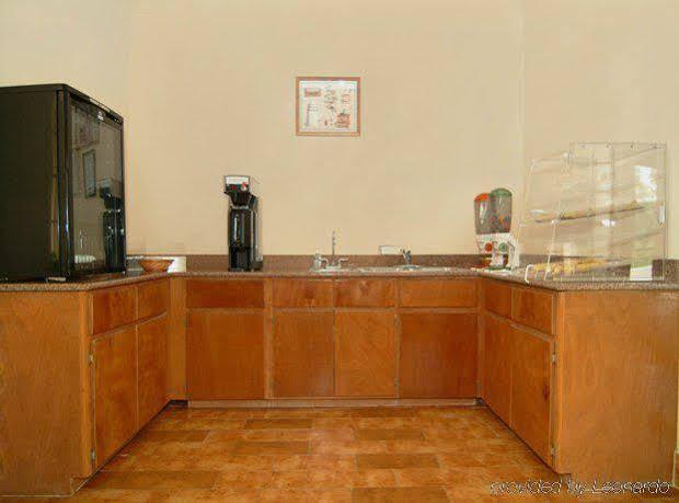 Regency Inn And Suites ฮัมเบิล ภายนอก รูปภาพ